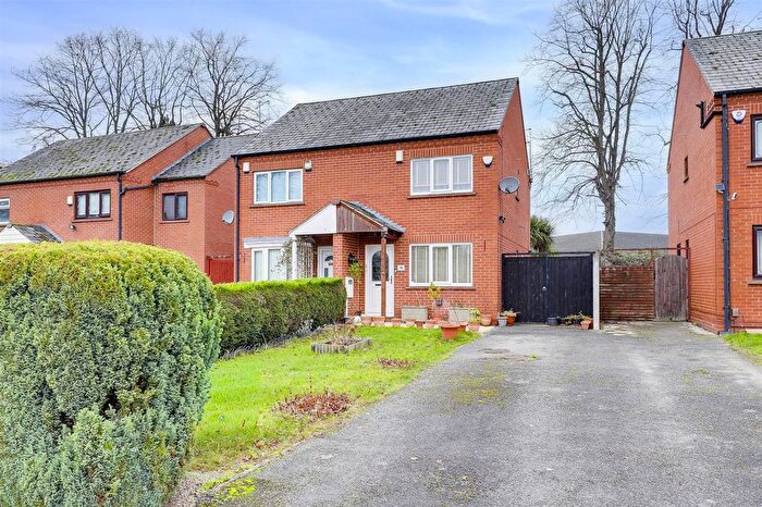 2 Bedroom Semi Detached House For Sale In Woodland Avenue, Nottingham, NG6