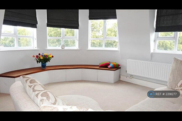 2 Bedroom Flat To Rent In Powerscroft Road, London, E5