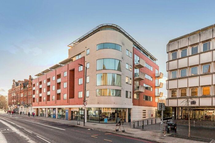 1 Bedroom Flat To Rent In Holloway Road, London, N7