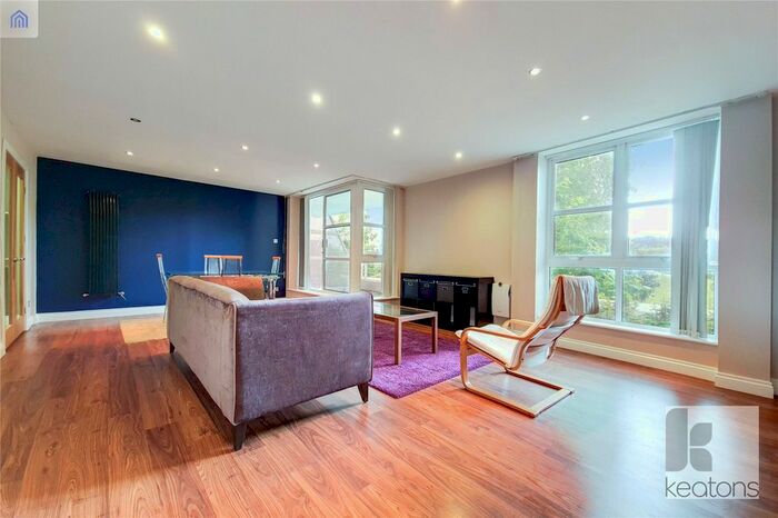 2 Bedroom Flat To Rent In Barrier Point Road, London, E16