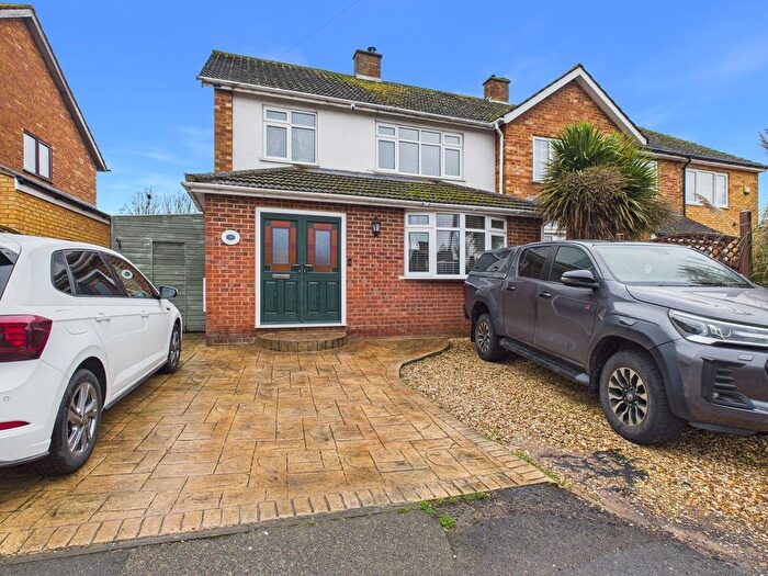 3 Bedroom Semi Detached House For Sale In Firsview Drive, Northampton, NN5