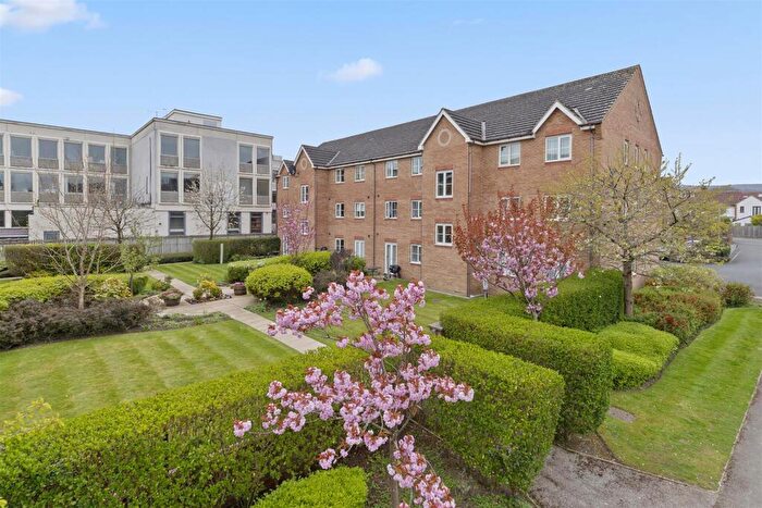 2 Bedroom Apartment For Sale In Blackthorn Road, Ilkley, LS29