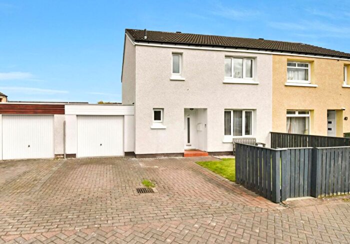 3 Bedroom Semi-Detached House For Sale In Talisman Rise, Livingston, EH54