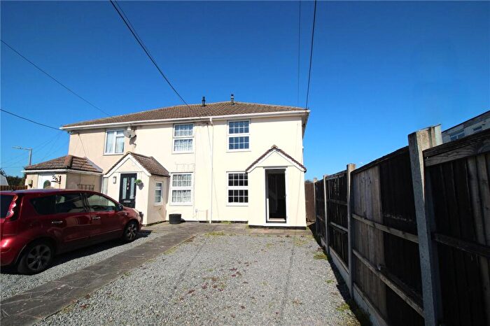 3 Bedroom End Of Terrace House To Rent In Castle Lane, Benfleet, Essex, SS7