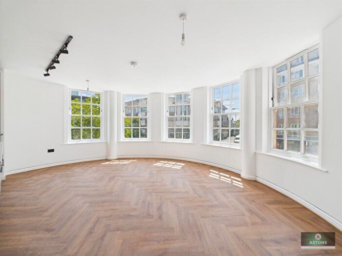 2 Bedroom Apartment To Rent In High Street, Crawley, RH10