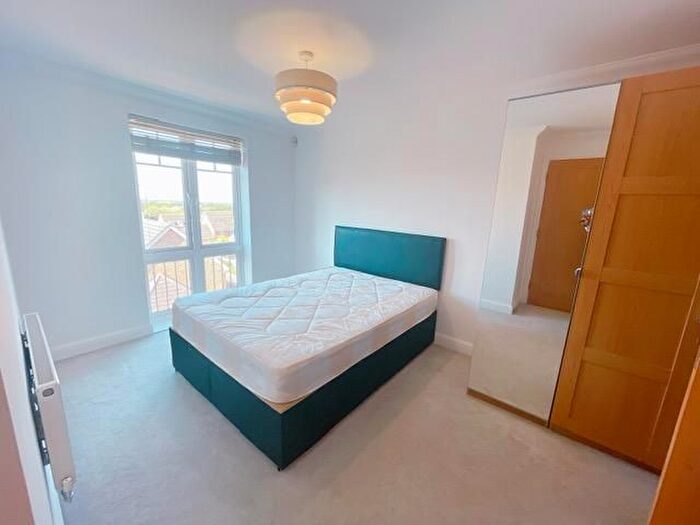 2 Bedroom Flat To Rent In Brightwen Grove, Stanmore, HA7