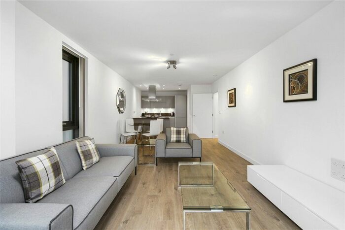 2 Bedroom Flat To Rent In Beechwood Road, London, E8