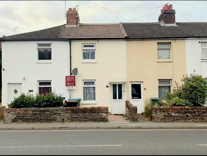 2 Bedroom House To Rent In Wick Street, Wick, Littlehampton, BN17