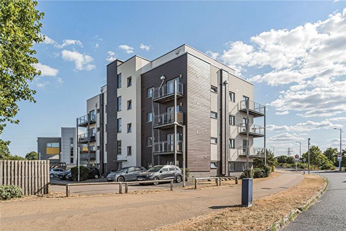 2 Bedroom Flat For Sale In Bennett Place, Dartford, Kent, DA1