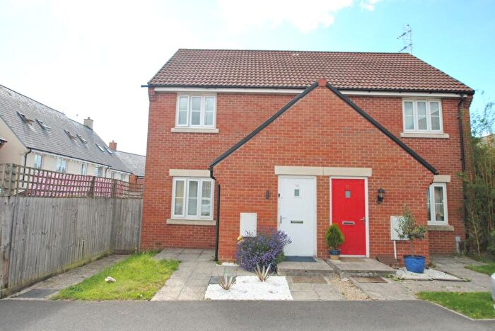 2 Bedroom Maisonette For Sale In Sunrise Avenue, Bishops Cleeve, Cheltenham, GL52