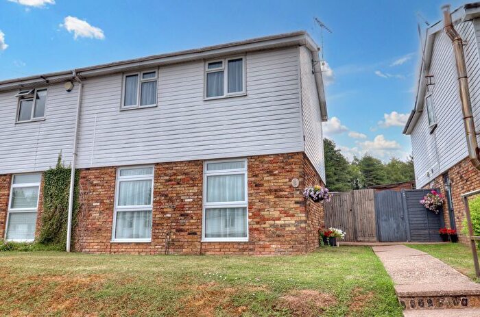 3 Bedroom Semi-Detached House For Sale In Pusey Way, Lane End, HP14