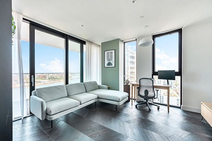 2 Bedroom Flat For Sale In Tidemill Square, London, SE10