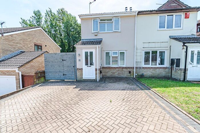 2 Bedroom Semi-Detached House For Sale In Brookfield Avenue, Barry, CF63