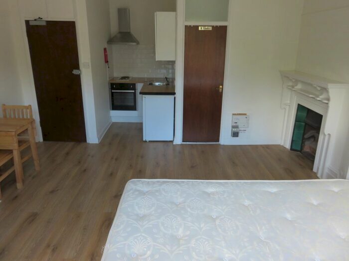 Studio To Rent In Princes Avenue, Muswell Hill, London, N10