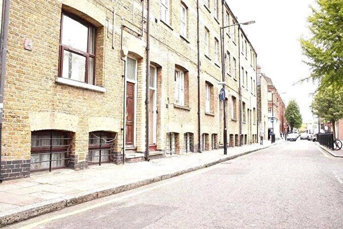 4 Bedroom Duplex To Rent In Settles Street, London, E1