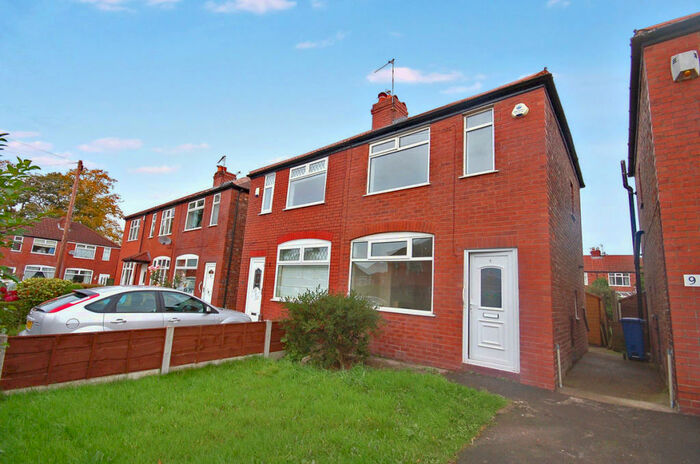 2 Bedroom Semi-Detached House To Rent In Hartland Close, Stockport, SK2