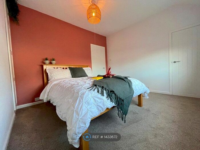 2 Bedroom Semi-Detached House To Rent In St. Andrews Road, Leicester, LE2