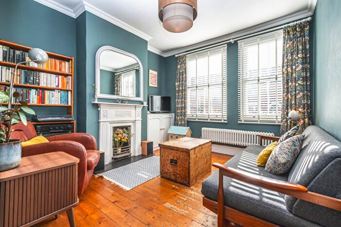 2 Bedroom Semi-detached House For Sale In Queens Road, Tunbridge Wells, TN4