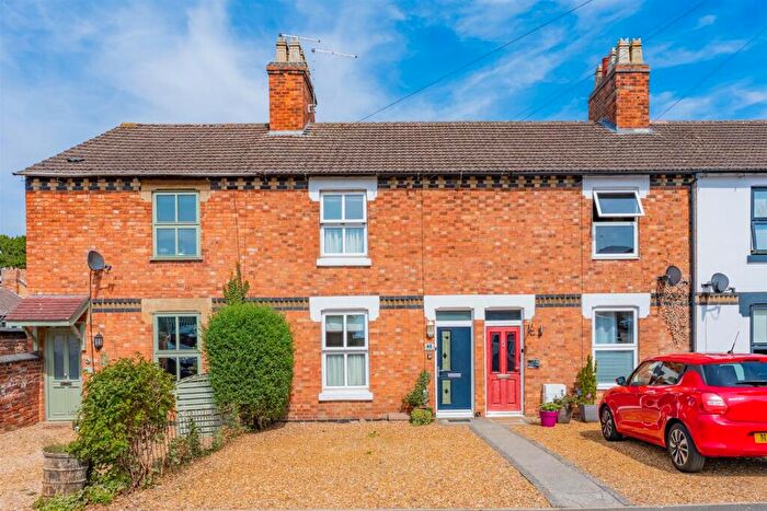 2 Bedroom Cottage For Sale In - Meeting Lane, Burton Latimer, NN15
