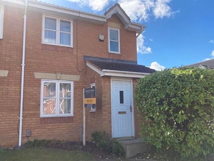3 Bedroom Semi Detached House To Rent In Epsom Close, Rushden, NN10