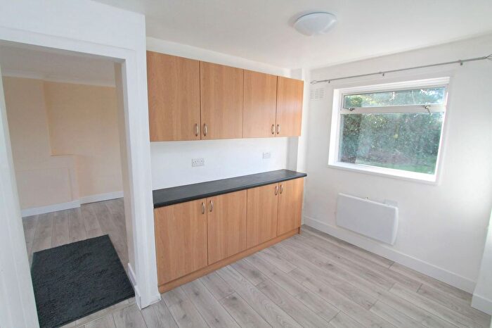 3 Bedroom Terraced House For Sale In Haseldine Meadows, Hatfield, AL10