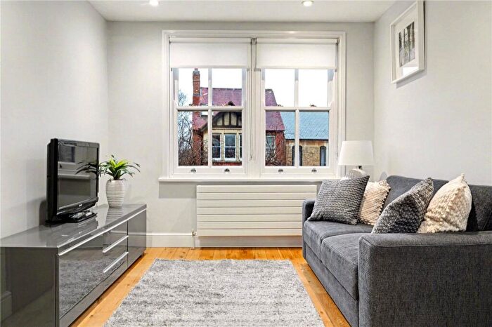 1 Bedroom Apartment To Rent In Divinity Road, Oxford, Oxfordshire, OX4