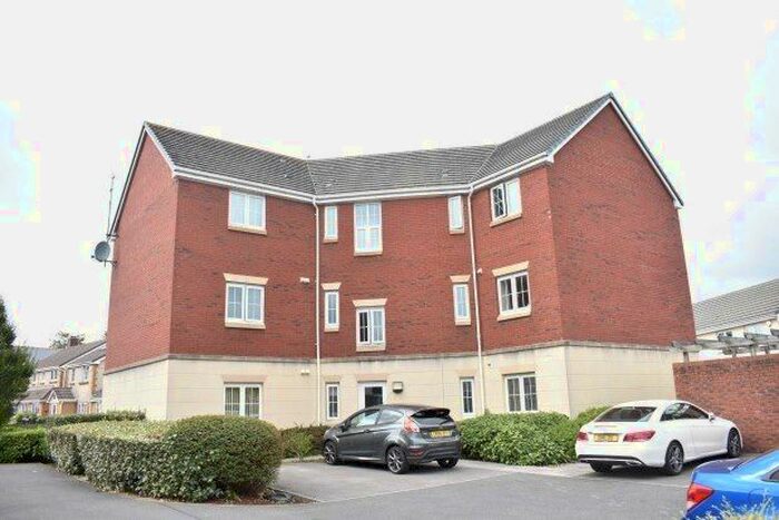 2 Bedroom Flat To Rent In Village Drive, Swansea, SA4