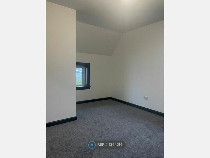2 Bedroom Flat To Rent In Beeches Road, Clydebank, G81