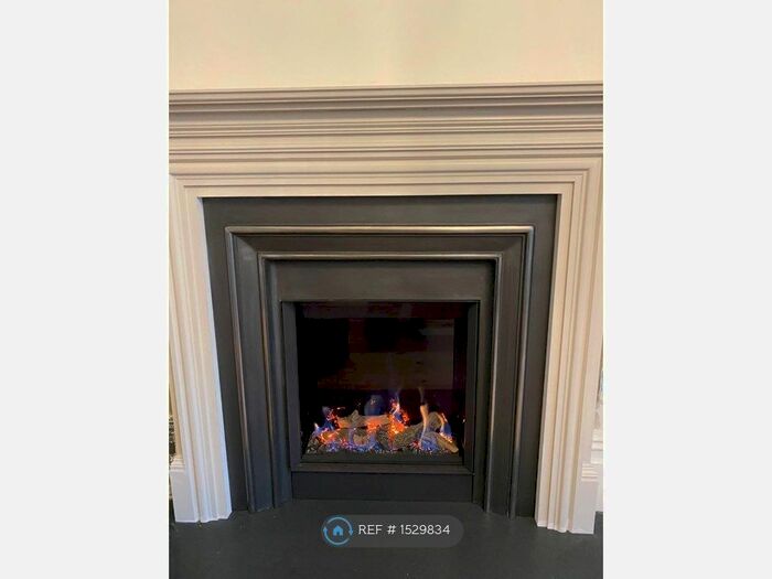 1 Bedroom Flat To Rent In Broom Road Teddington, Teddington, TW11