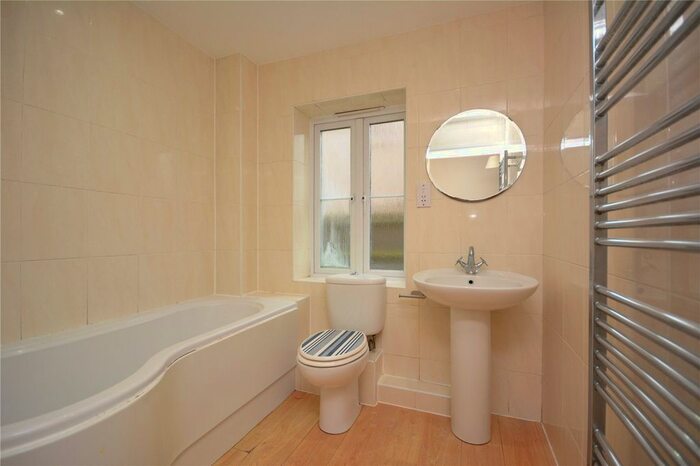 1 Bedroom Flat To Rent In Primrose Place, South Primrose Hill, CM1