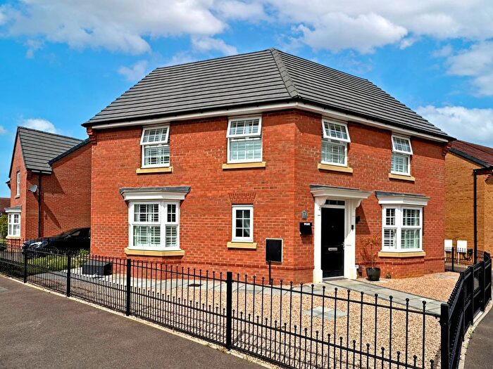 4 Bedroom Detached House For Sale In Mayflower Lane, Langford, SG18