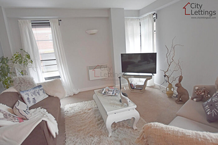 2 Bedroom Apartment To Rent In Park West, Derby Road, NG7