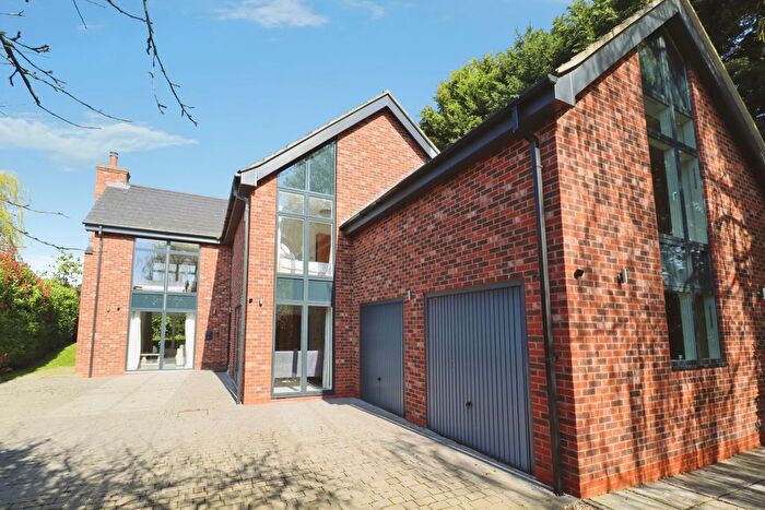 5 Bedroom Detached House For Sale In Hall Wath, Bassingham, Lincoln, LN5