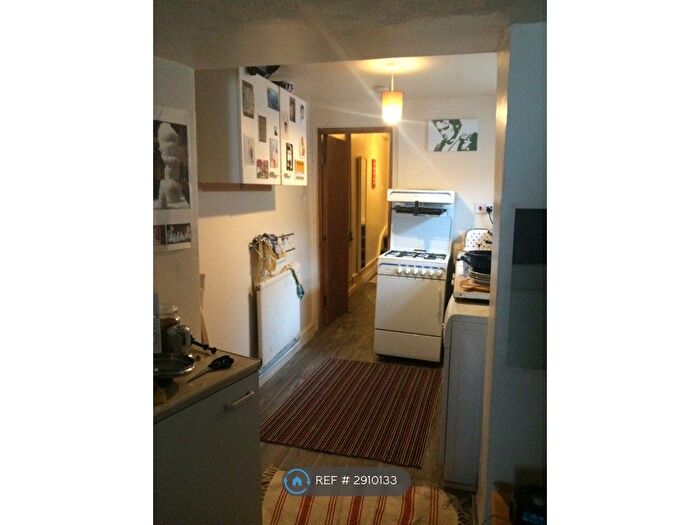 2 Bedroom Flat To Rent In Raddlebarn Road, Birmingham, B29