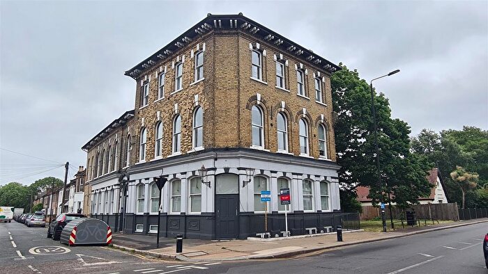 2 Bedroom Flat To Rent In Portway, London, E15