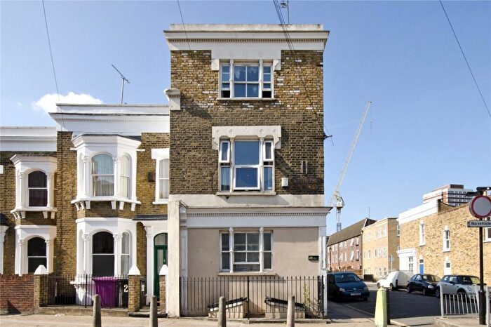 2 Bedroom Flat To Rent In Bow Common Lane, Bow, London, E3