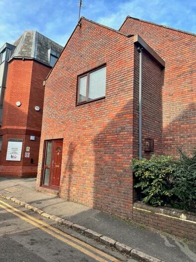 3 Bedroom Maisonette To Rent In King Street, Maidenhead, SL6