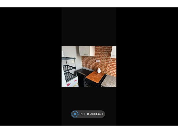 Studio To Rent In Glasgow Road, Paisley, PA1