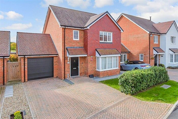 3 Bedroom Detached House For Sale In Collier Street, Yalding, Maidstone, Kent, ME18