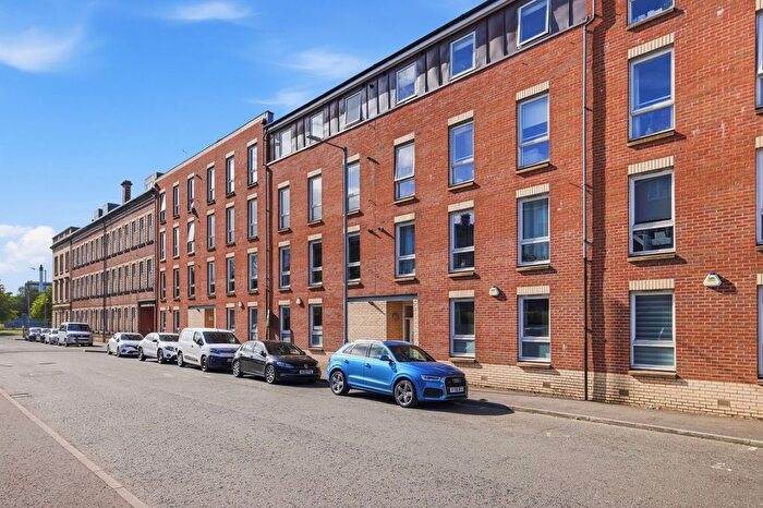 2 Bedroom Flat For Sale In Mcphail Street, Glasgow, G40
