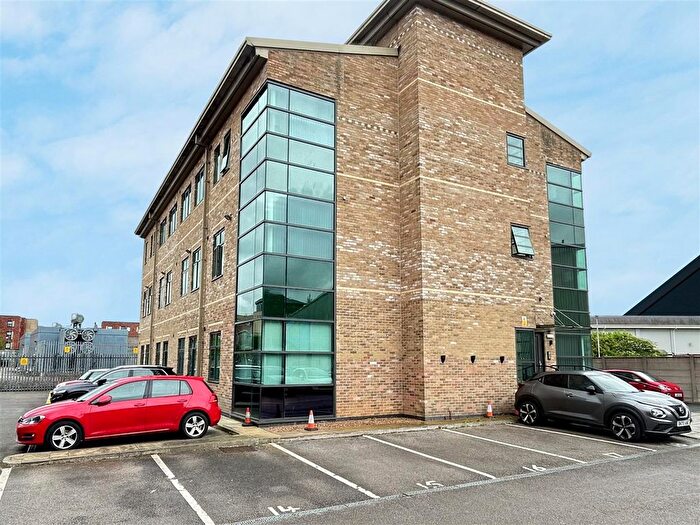 Studio To Rent In Foss Islands Road, York, YO31