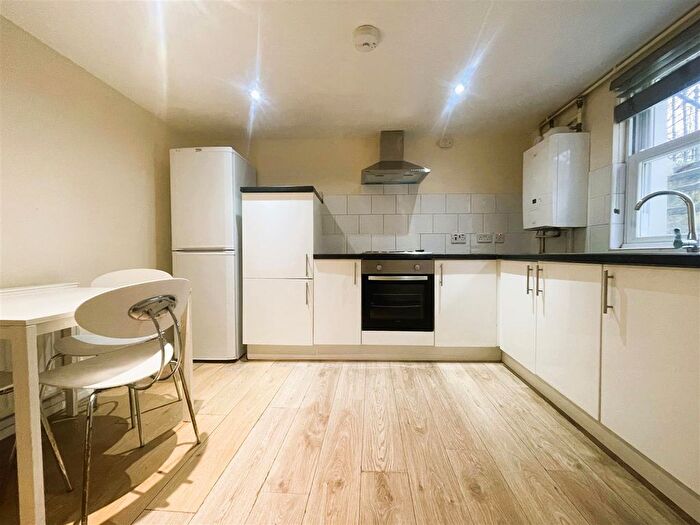 4 Bedroom Terraced House To Rent In Mill Road, Gillingham, ME7