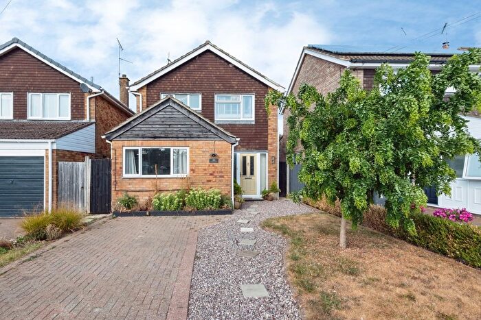 5 Bedroom Detached House For Sale In Mays Way, Potterspury, Northamptonshire, NN12