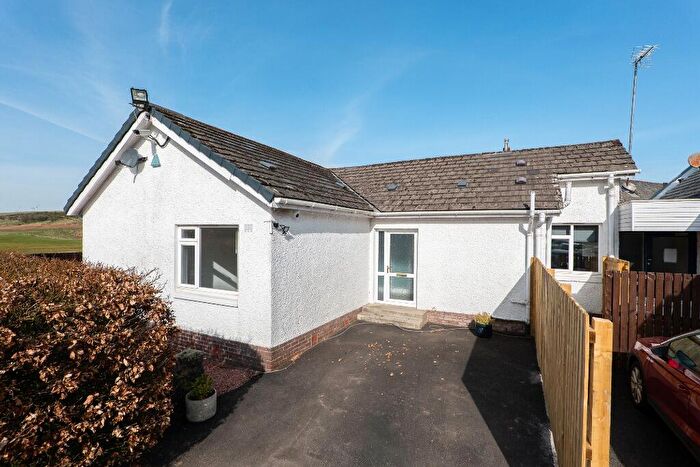 3 Bedroom Bungalow To Rent In Ayr Road, Newton Mearns, East Renfrewshire, G77