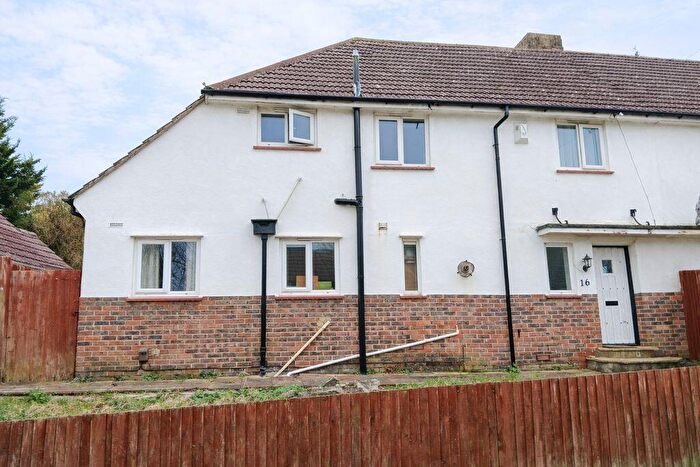 4 Bedroom Semi-Detached House For Sale In Halland Road, Brighton, BN2