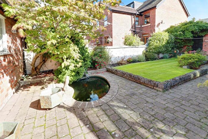 3 Bedroom Semi-Detached House For Sale In Woodland Avenue, Crewe, CW1