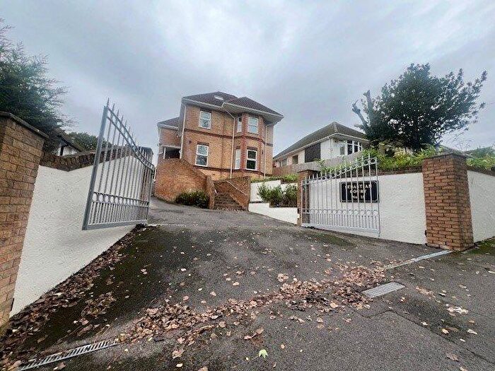 2 Bedroom Flat To Rent In Poole, BH12