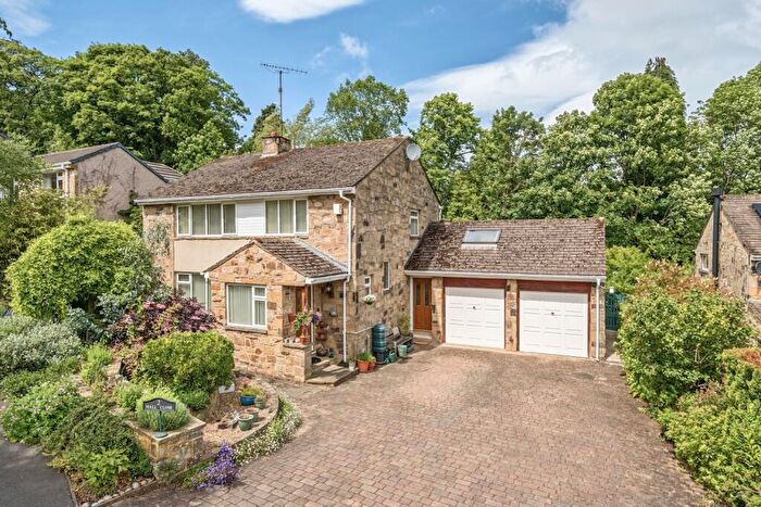 4 Bedroom Detached House For Sale In Hall Close, Bramhope, Leeds, LS16