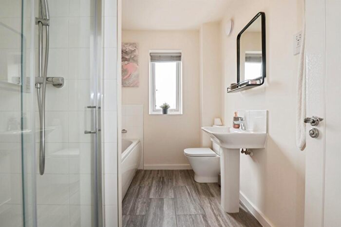 3 Bedroom Town House For Sale In Kingsman Drive, Botley, Southampton, SO32