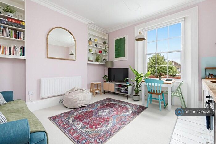 1 Bedroom Flat To Rent In Regents Park Road, London, NW1